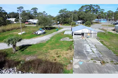 326 Patton Dr, Eastpoint, FL 32328 - Photo 8