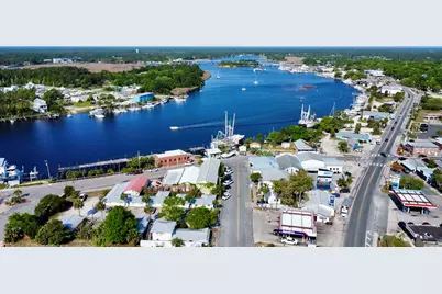 304 Hwy 98, Carrabelle, FL 32322 - Photo 30