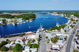 304 Hwy 98, Carrabelle, FL 32322 - Photo 30