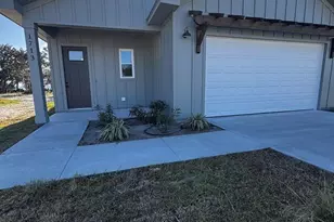 275 Ridgecrest Pkwy, Eastpoint, FL 32328 - Photo 2