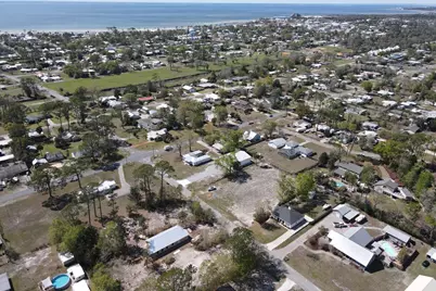 902 16th St, Port Saint Joe, FL 32456 - Photo 6