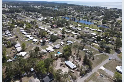 906 16th St, Port Saint Joe, FL 32456 - Photo 4