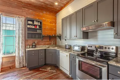 112 14th St, Apalachicola, FL 32320 - Photo 12