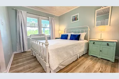 706 SE 7th St, Carrabelle, FL 32322 - Photo 12