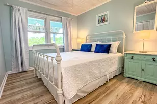 706 SE 7th St, Carrabelle, FL 32322 - Photo 12
