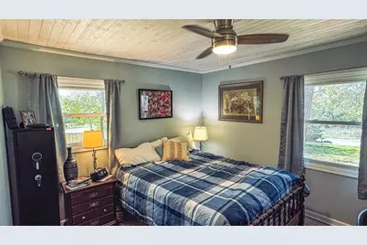706 SE 7th St, Carrabelle, FL 32322 - Photo 14