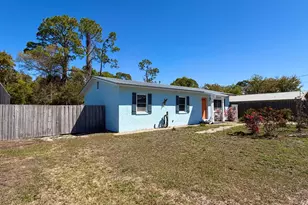 561 Welton Dr, Port Saint Joe, FL 32456 - Photo 2