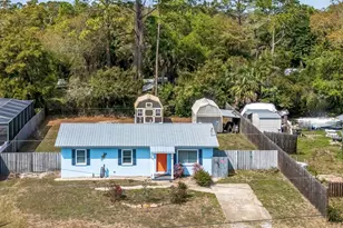 561 Welton Dr, Port Saint Joe, FL 32456 - Photo 8