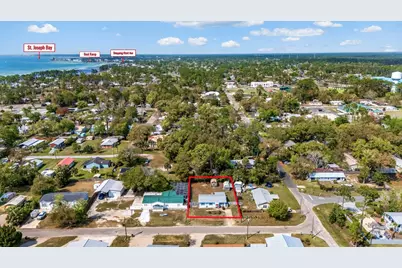 561 Welton Dr, Port Saint Joe, FL 32456 - Photo 4