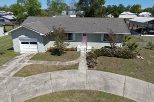 1607 Monument Ave, Port Saint Joe, FL 32456 - Photo 1