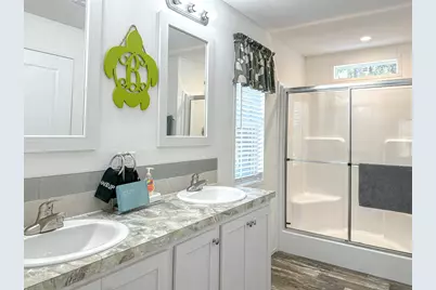 343 25th Ave, Apalachicola, FL 32320 - Photo 14