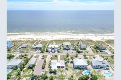 633 E Gorrie Dr #4, Saint George Island, FL 32328 - Photo 4