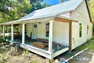 87 Martin Luther King Jr Blvd, Apalachicola, FL 32320 - Photo 4