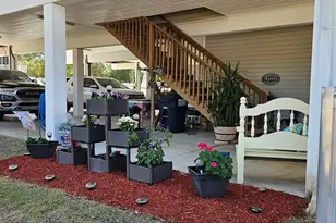 512 E Meridian Ave, Carrabelle, FL 32322 - Photo 2