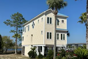 107 Anglers Harbor Ln, Carrabelle, FL 32322 - Photo 2