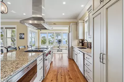 1639 Wayfarers Ct, Saint George Island, FL 32328 - Photo 10