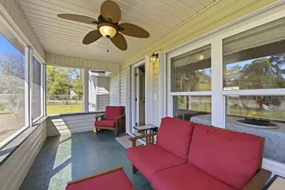 212 NW Ave C, Carrabelle, FL 32322 - Photo 8