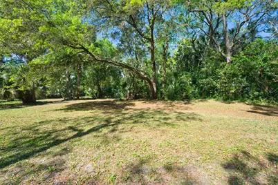 254 8th St, Apalachicola, FL 32320 - Photo 12