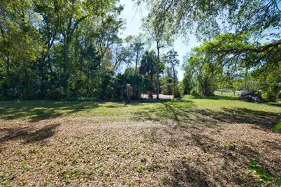 254 8th St, Apalachicola, FL 32320 - Photo 4