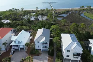 1637 Wayfarers Ct, Saint George Island, FL 32328 - Photo 2