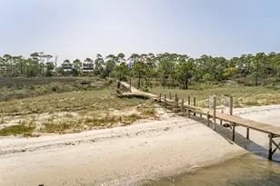 1637 Wayfarers Ct, Saint George Island, FL 32328 - Photo 4