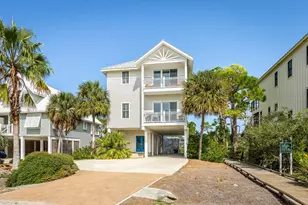 1637 Wayfarers Ct, Saint George Island, FL 32328 - Photo 2