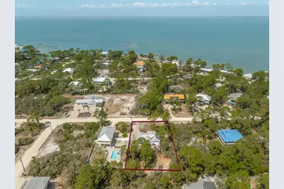 980 W Bay Shore Dr, Saint George Island, FL 32328 - Photo 6