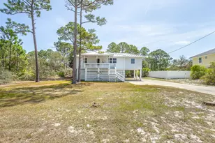 980 W Bay Shore Dr, Saint George Island, FL 32328 - Photo 2