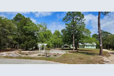 231 Apalachee St, Carrabelle, FL 32322 - Photo 1