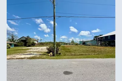 126 Pine St, Mexico Beach, FL 32456 - Photo 4