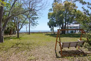 26 17th St, Apalachicola, FL 32320 - Photo 4