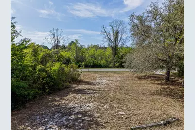 1201 NE 3rd St, Carrabelle, FL 32322 - Photo 6