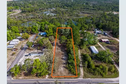1201 NE 3rd St, Carrabelle, FL 32322 - Photo 1