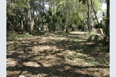 257 7th St, Apalachicola, FL 32320 - Photo 2