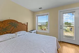 833 W Bay Shore Dr, Saint George Island, FL 32328 - Photo 18