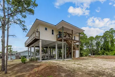 833 W Bay Shore Dr, Saint George Island, FL 32328 - Photo 4