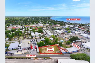 510 E 1st St, Port Saint Joe, FL 32456 - Photo 8