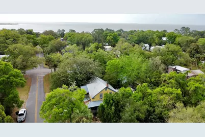 48 13th St, Apalachicola, FL 32320 - Photo 6