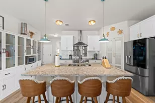 425 Vermilion Cir, Port Saint Joe, FL 32456 - Photo 4