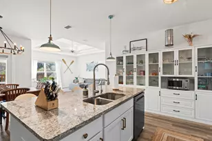 425 Vermilion Cir, Port Saint Joe, FL 32456 - Photo 10