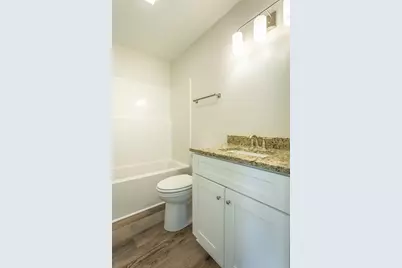215 15th St, Apalachicola, FL 32320 - Photo 16