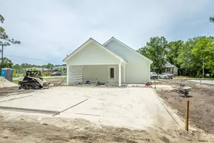 215 15th St, Apalachicola, FL 32320 - Photo 2