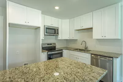 215 15th St, Apalachicola, FL 32320 - Photo 8