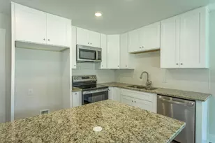 215 15th St, Apalachicola, FL 32320 - Photo 8