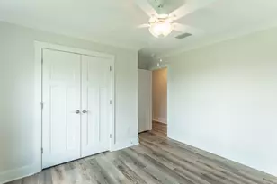215 15th St, Apalachicola, FL 32320 - Photo 18