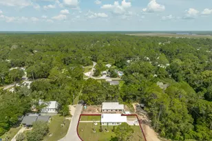215 15th St, Apalachicola, FL 32320 - Photo 30