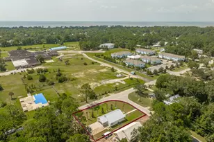 215 15th St, Apalachicola, FL 32320 - Photo 28