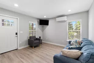 9 Shuler St, Eastpoint, FL 32328 - Photo 10