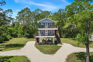 9 Shuler St, Eastpoint, FL 32328 - Photo 2