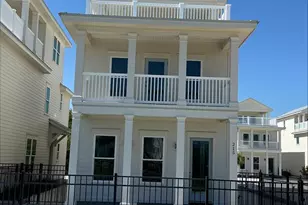 215 W Gulf Beach Dr, Saint George Island, FL 32328 - Photo 2